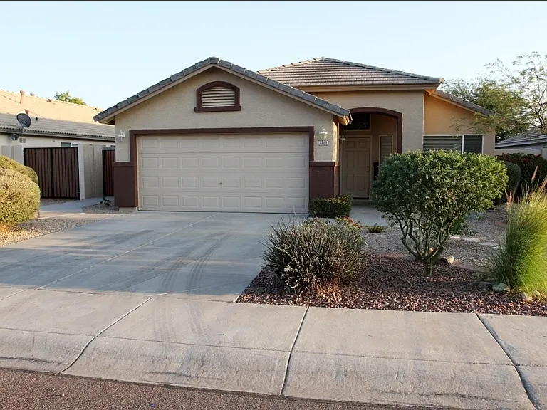 7713 W Foothill Dr — Photo 1