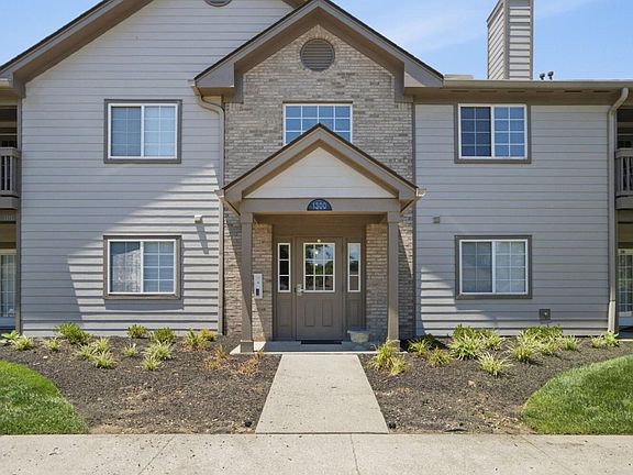 2nd image of 1300 Bee Ln Unit 202