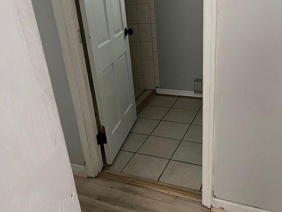 1/2 BATH 1ST FLOOR