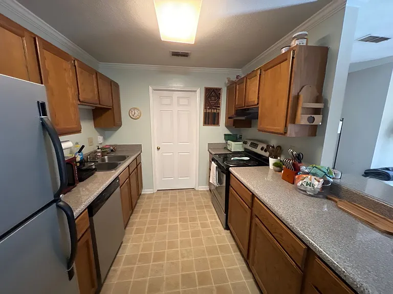 345 Research Dr — Photo 5