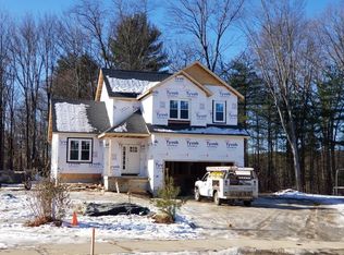 60 Chestnut Ave, Leeds, MA 01053