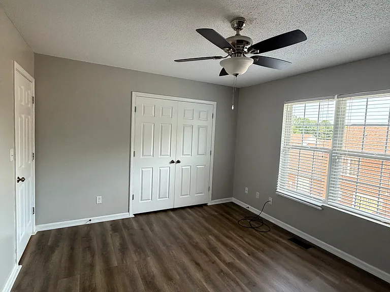102 Brandywine Dr NE — Photo 12