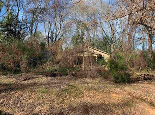 104 Thomas Dr SW, Milledgeville, GA 31061