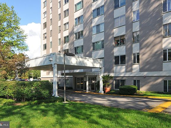 2nd image of 8315 N Brook Ln Unit 2-201
