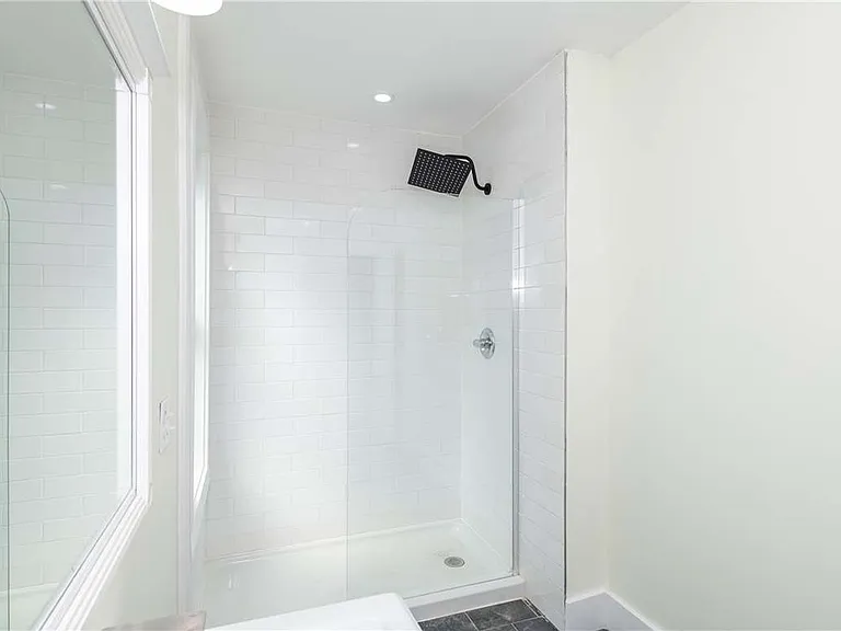 320 Park Dr — Photo 35