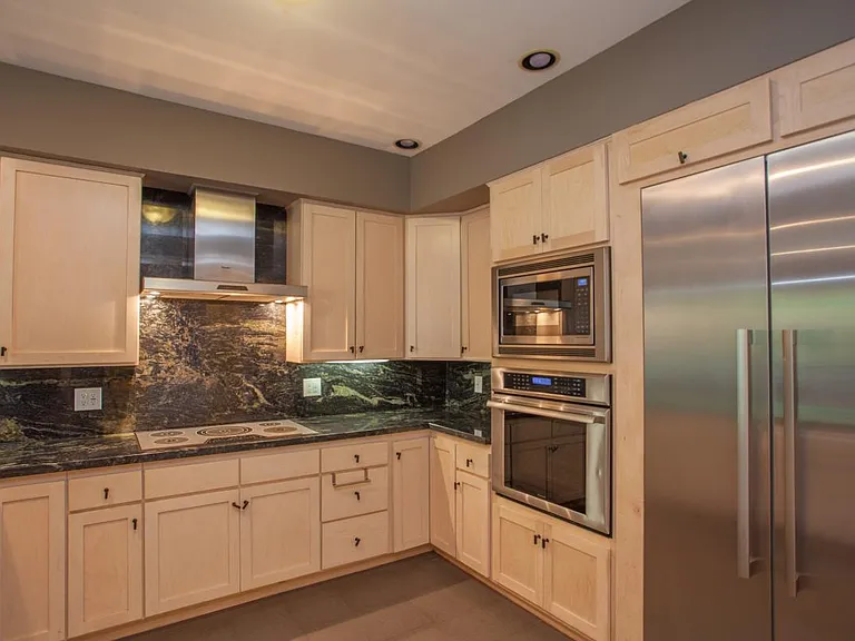 876 Castro St — Photo 1