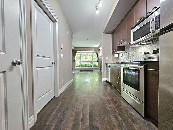 5th image of 2343 Atkins Ave #110