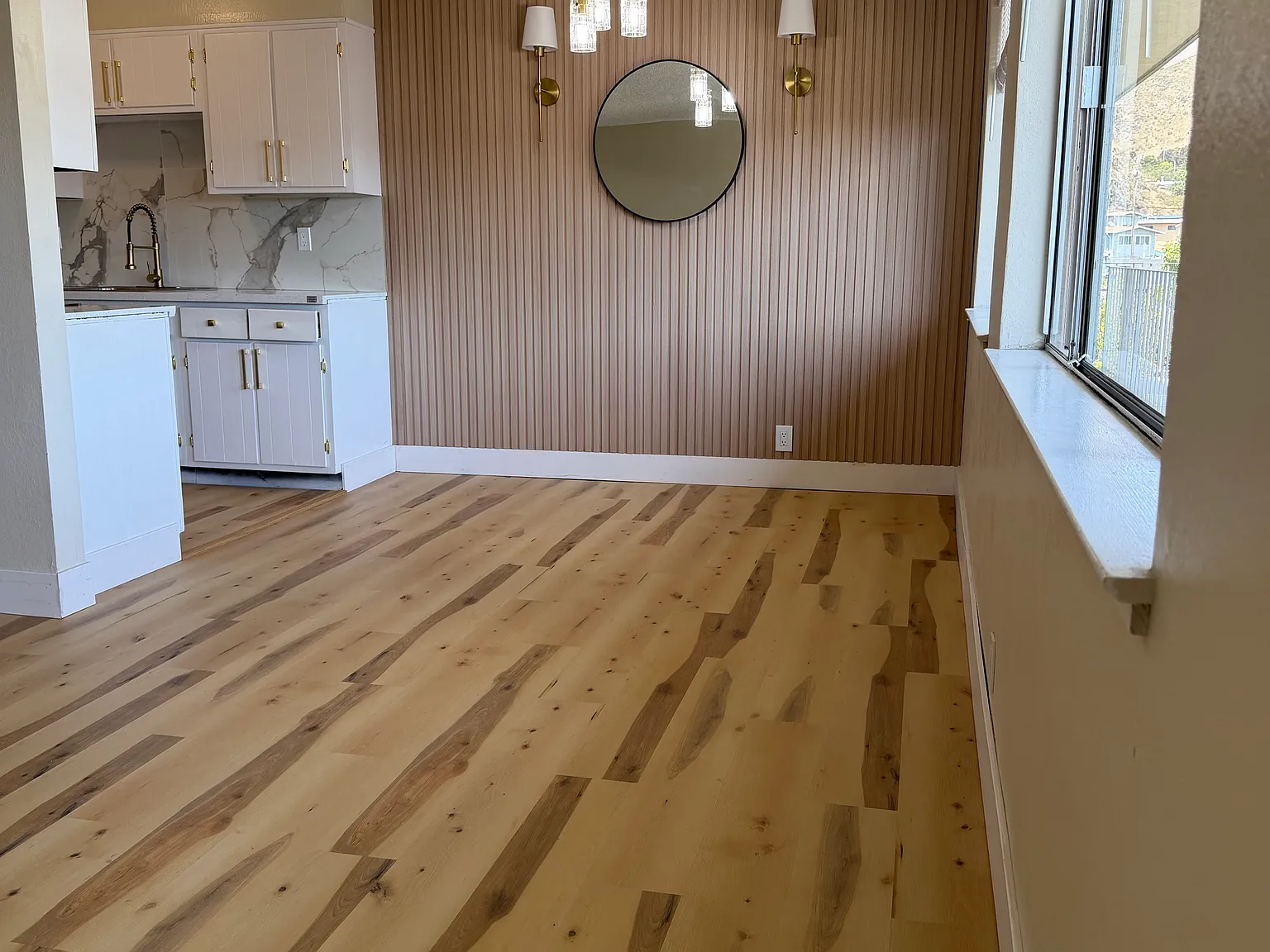 2 bed, 900 sqft, $3,195 — Photo 4