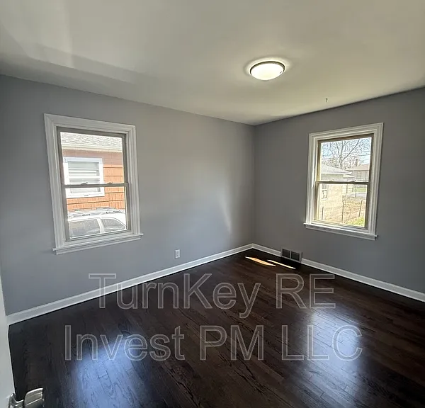 18343 Oakwood Ave #1 — Photo 14
