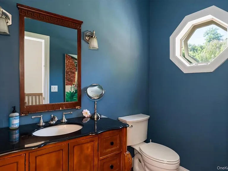 107 Puritan Dr — Photo 34