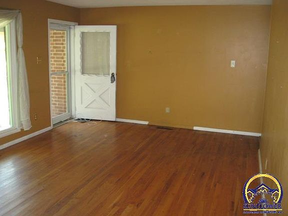 2nd image of 3100 SW Meadow Ln