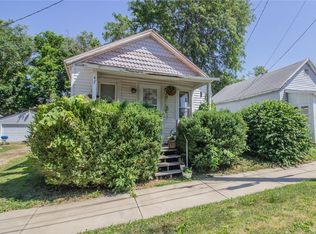 47 Monroe Ave, Charleston, IL 61920