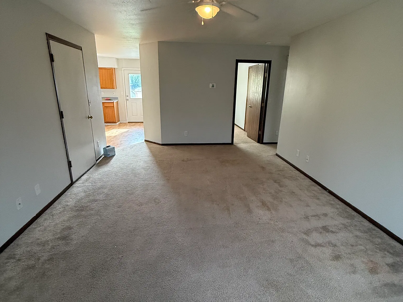 2616 W Brown St — Photo 2