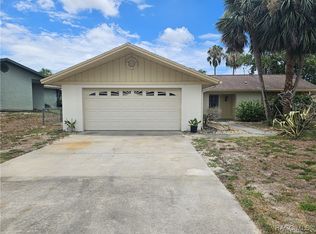 11684 W Sunnybrook Ct, Crystal River, FL 34429