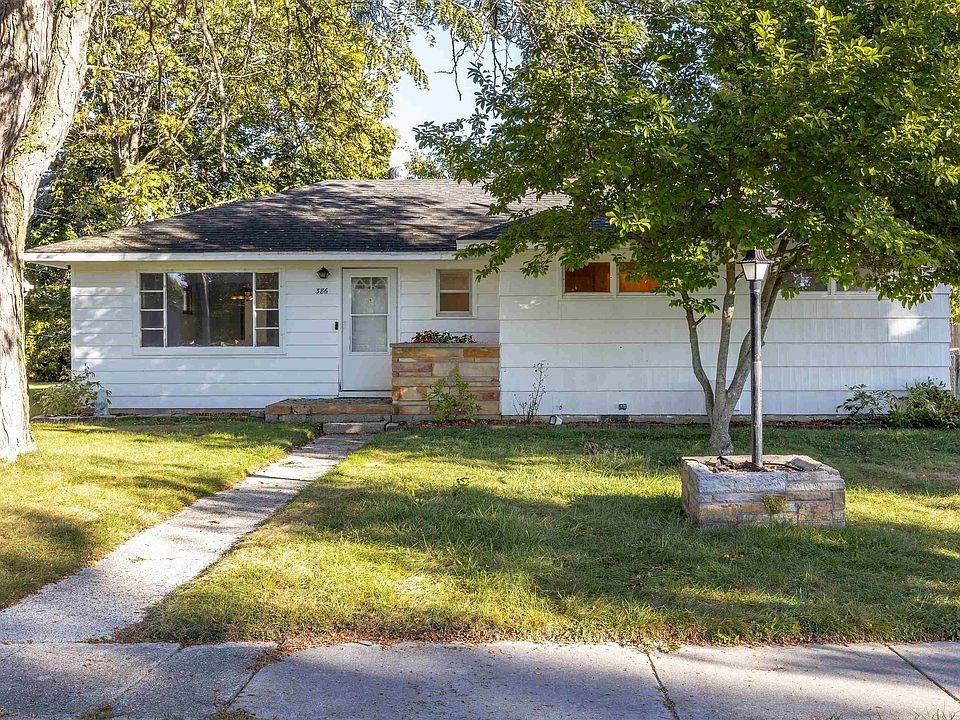 1st image of 386 E Perkins St