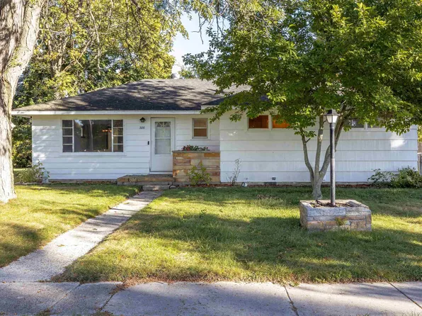386 E Perkins St, Merrill, MI 48637