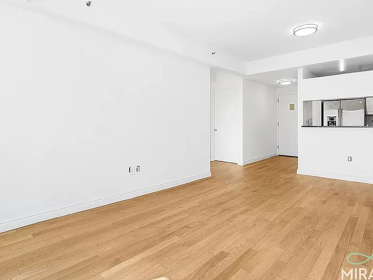 60 23rd St #842 — Photo 2