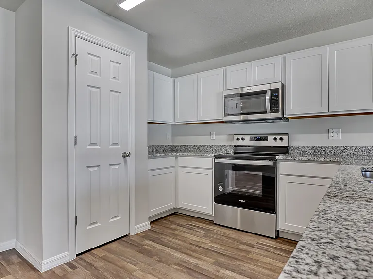 511 J A Bombardier Blvd SW — Photo 6