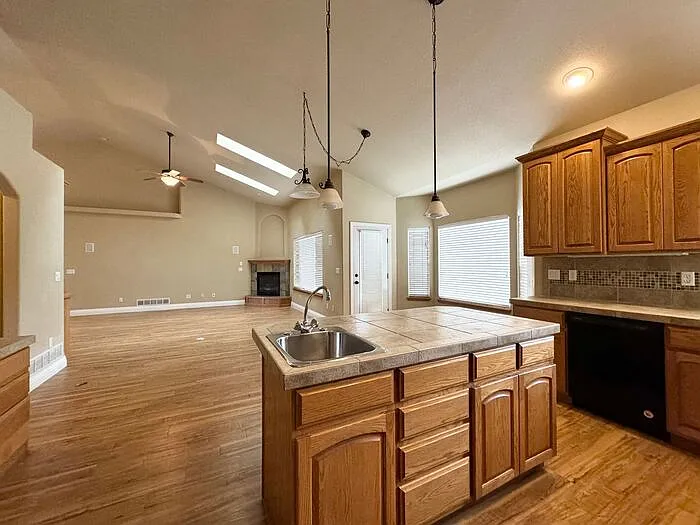 4960 Hornbeam Ct — Photo 10