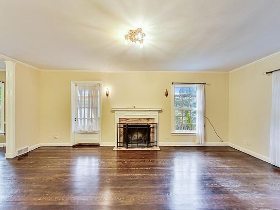4th image of 2029 N Nordica Ave
