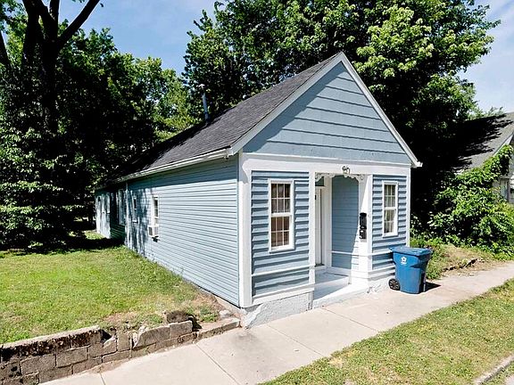 5th image of 530 1/2 Pleasant St #2