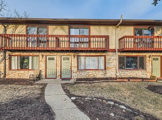 422 Lincoln Ave APT D, Fox River Grove, IL 60021