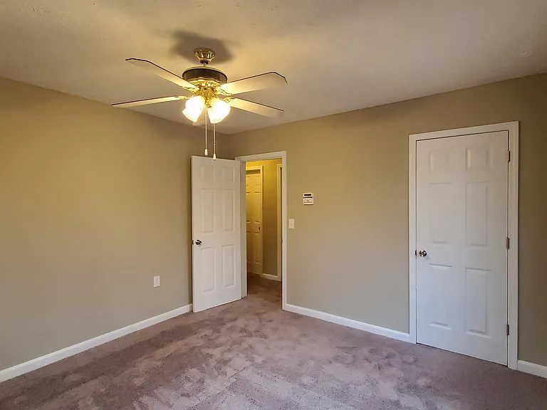 180 N Burson Ave — Photo 37
