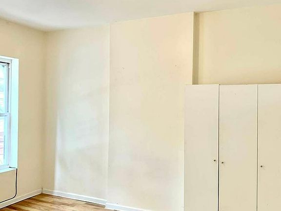 2nd image of 1968 Bergen St #2F