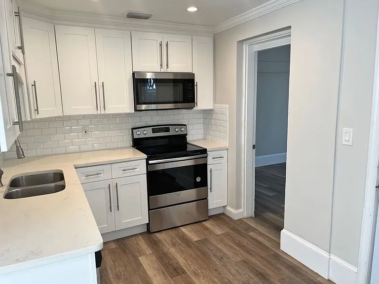 2404 W Fig St #B — Photo 5