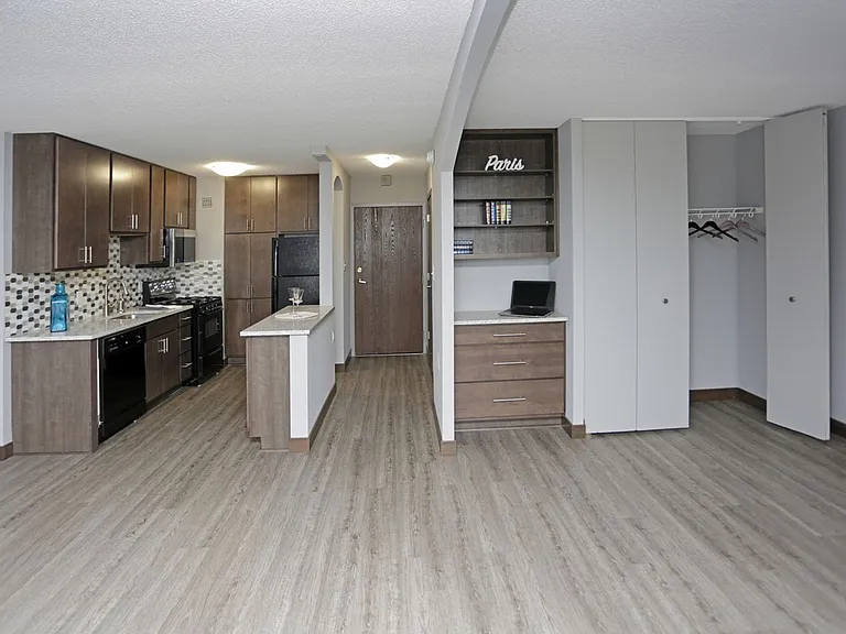 Rivergate Apartments — Photo 29