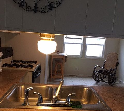 Island into kitchen area