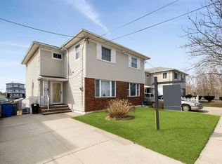 235-10 148th Ave, Rosedale, NY 11422