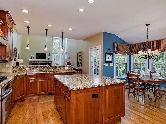 4th image of 6002 S Galena Ct