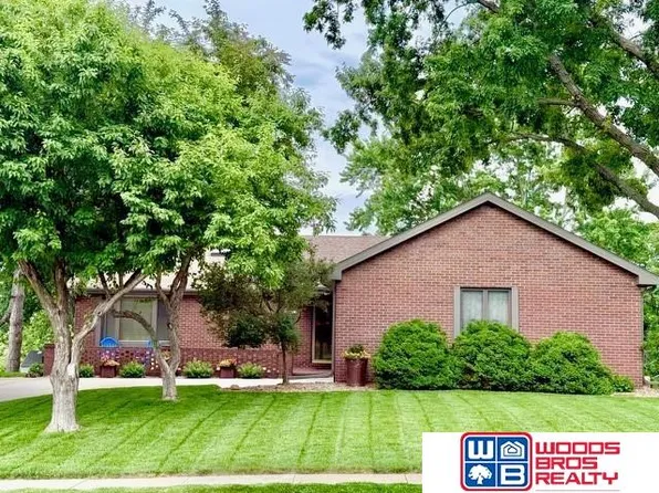 5934 S 72nd St, Lincoln, NE 68516
