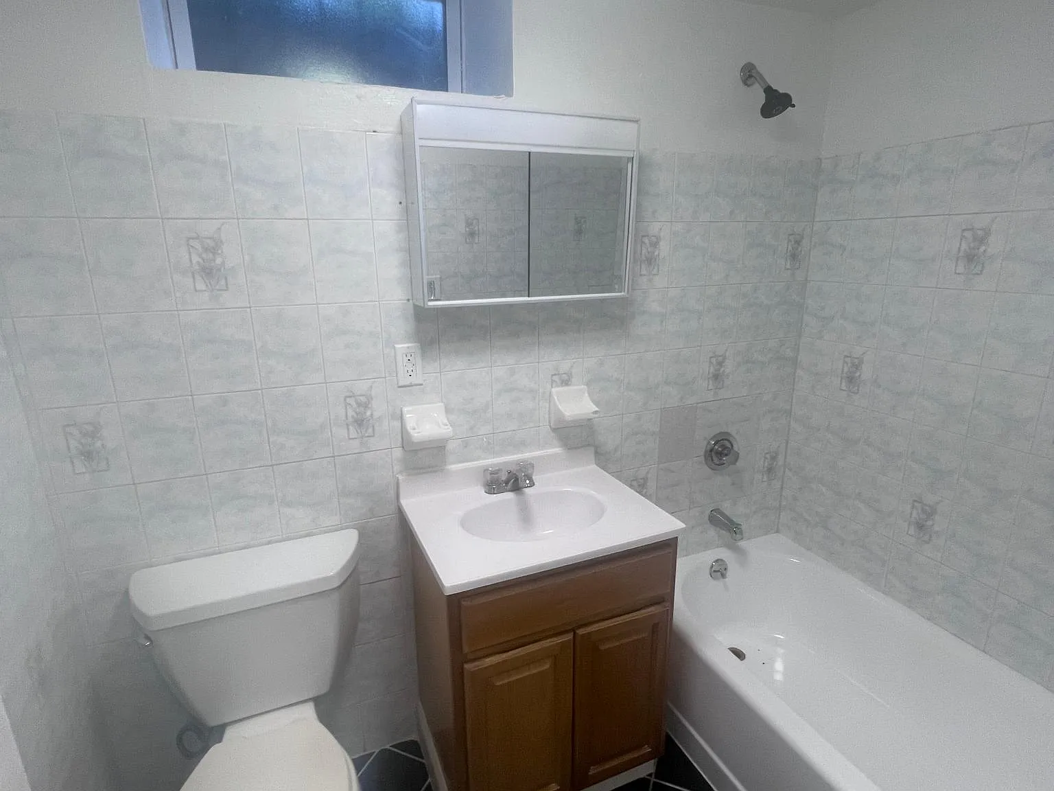 9 Knowles St — Photo 2