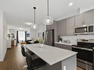 1930 NE 7th St, Renton, WA 98056