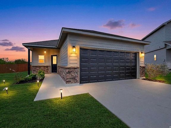 3rd image of 3038 Laguna Cliffs