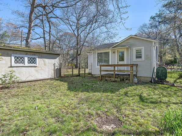 170 Little Fresh Pond Rd, Southampton, NY 11968