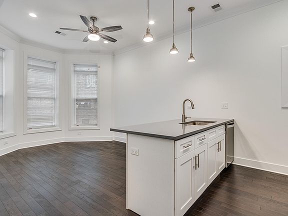 4th image of 161 W Schiller St APT 3