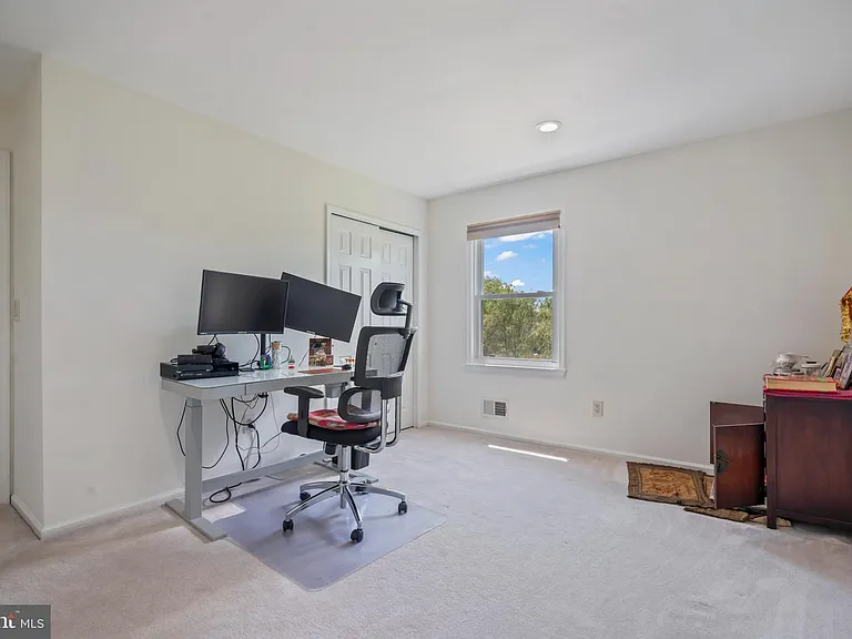5 Robert Dr — Photo 20