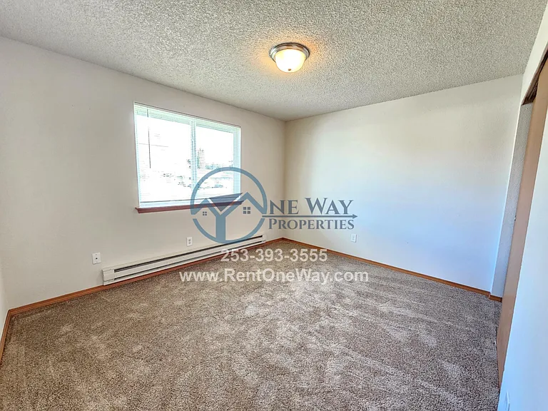 16912 B St E — Photo 6