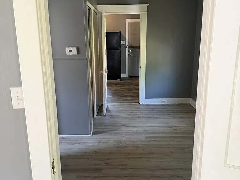 1708 W Gaulbert Ave — Photo 3