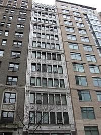 5th image of 118 W 72nd St APT 603