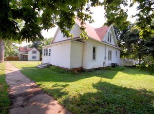 208 Elm St, Boxholm, IA 50040