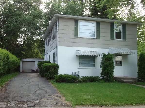 335 N Pine St, Janesville, WI 53548