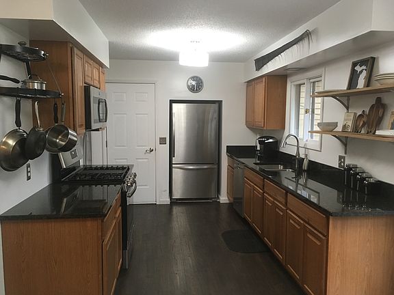 5th image of 12141 Sanborn St