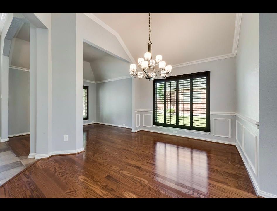 1st image of 2435 Waterside Dr