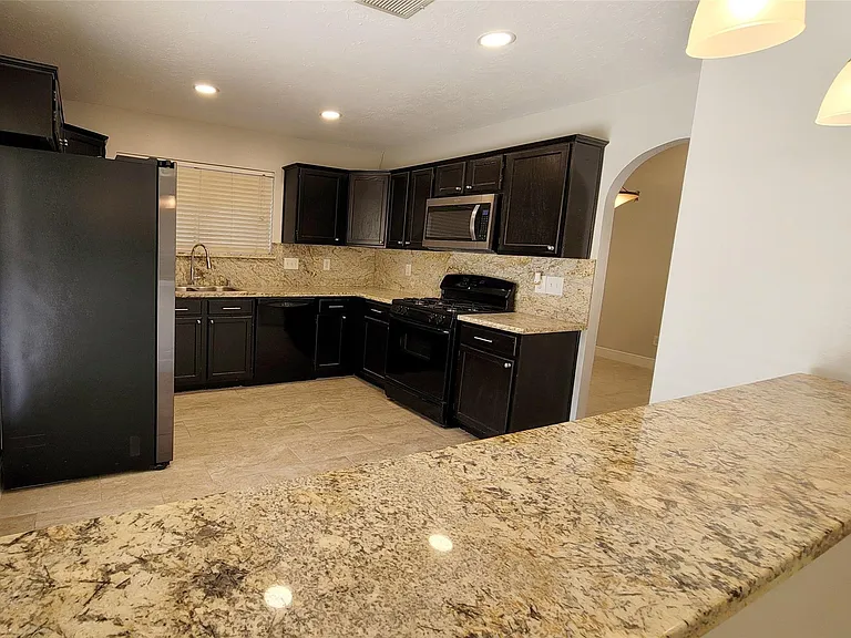 5227 Clarkston Ln — Photo 10