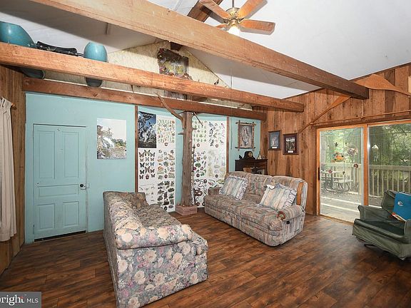 3rd image of 247 River Rd