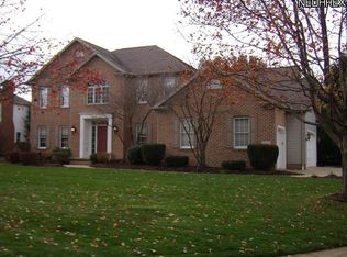 7064 Staffordshire Cir NW, Canton, OH